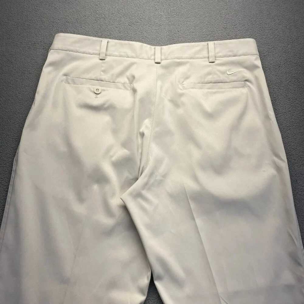 Nike Golf Tech Pants Mens 36x32 Ivory Dri Fit Straight Leg Preppy Classic